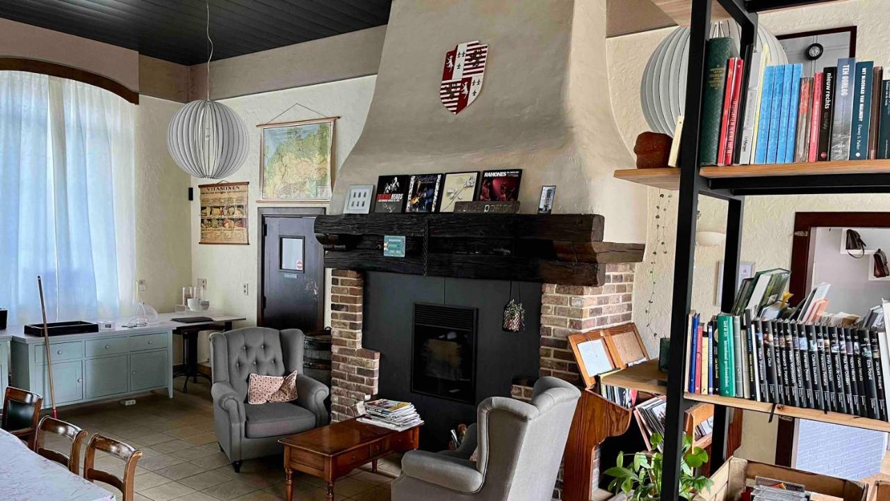 B&B Les Ecoliers 체레인 외부 사진