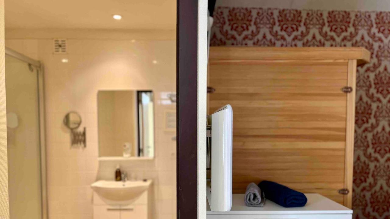 B&B Les Ecoliers 체레인 외부 사진