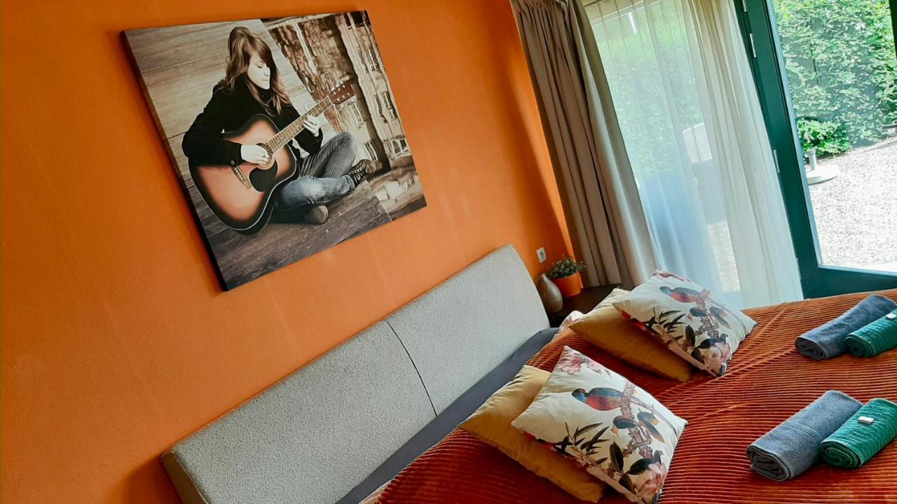 B&B Les Ecoliers 체레인 외부 사진