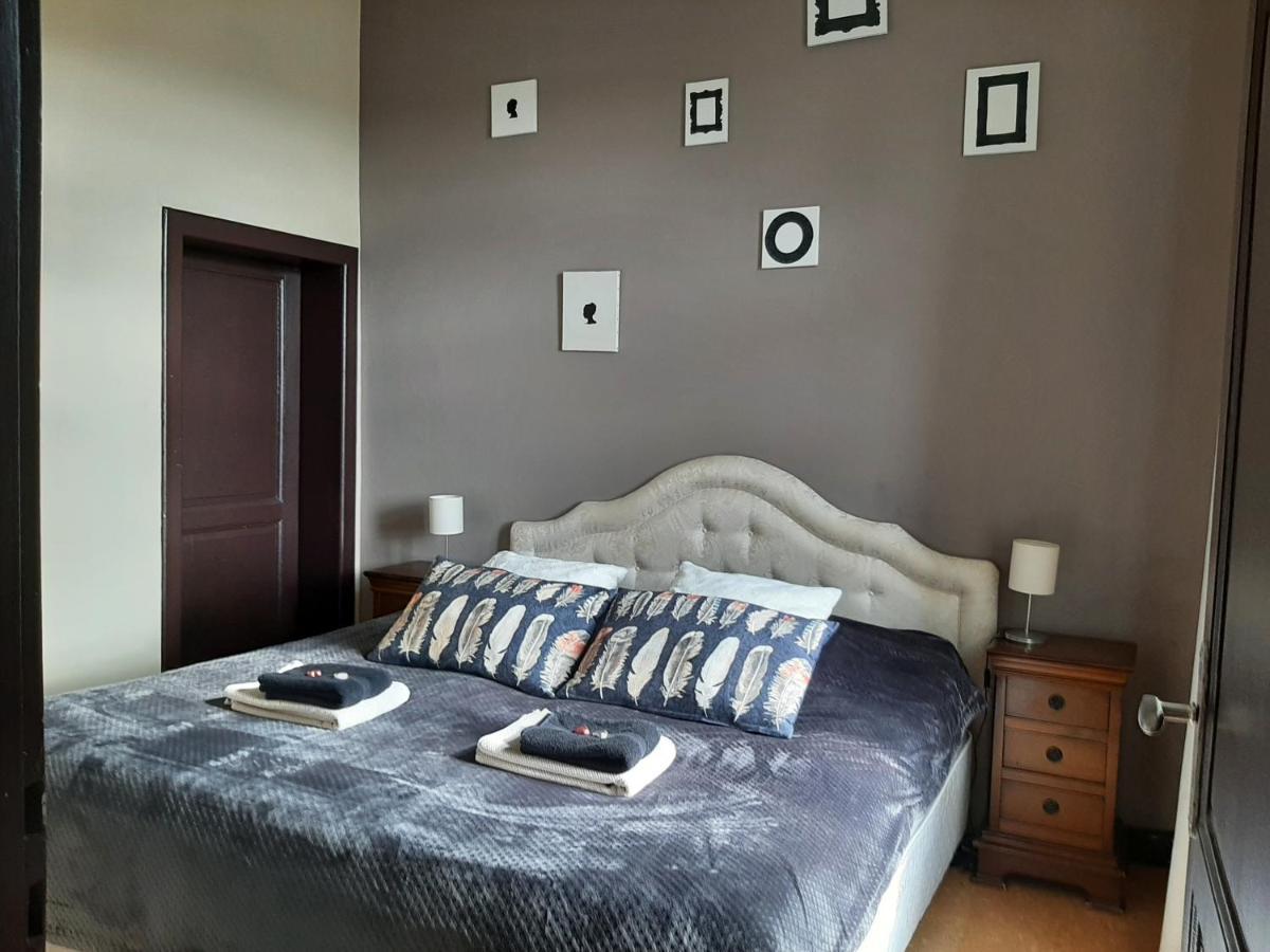 B&B Les Ecoliers 체레인 외부 사진
