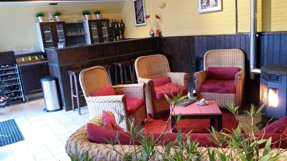 B&B Les Ecoliers 체레인 외부 사진