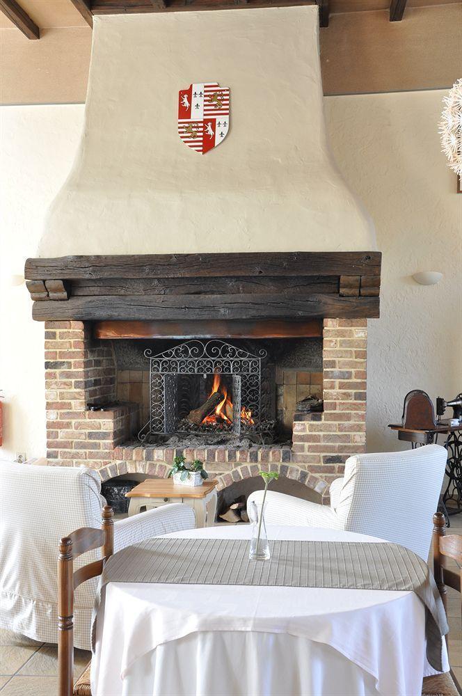 B&B Les Ecoliers 체레인 외부 사진