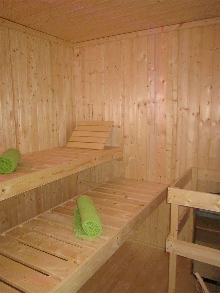 B&B Les Ecoliers 체레인 외부 사진